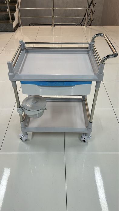 Медицинская тележка / Стол манипуляционный /Столик инструментальный