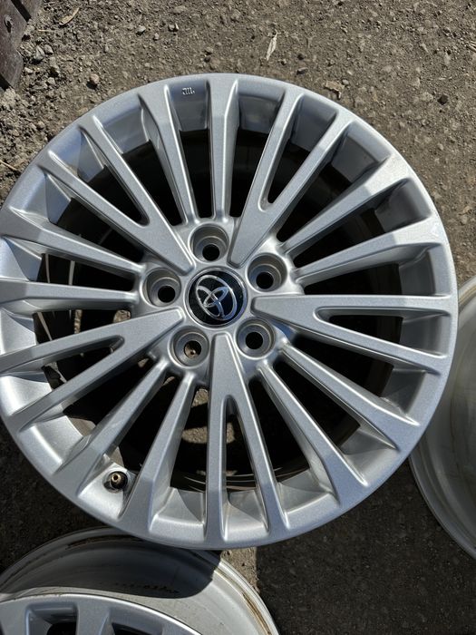 Диски от камри 80 (оригинал)