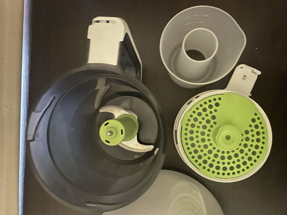 Aparat de gatit cu aburi si blender Pholips Avent pentru bebe