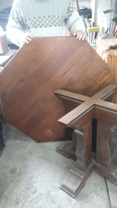 Масивна маса от дъб