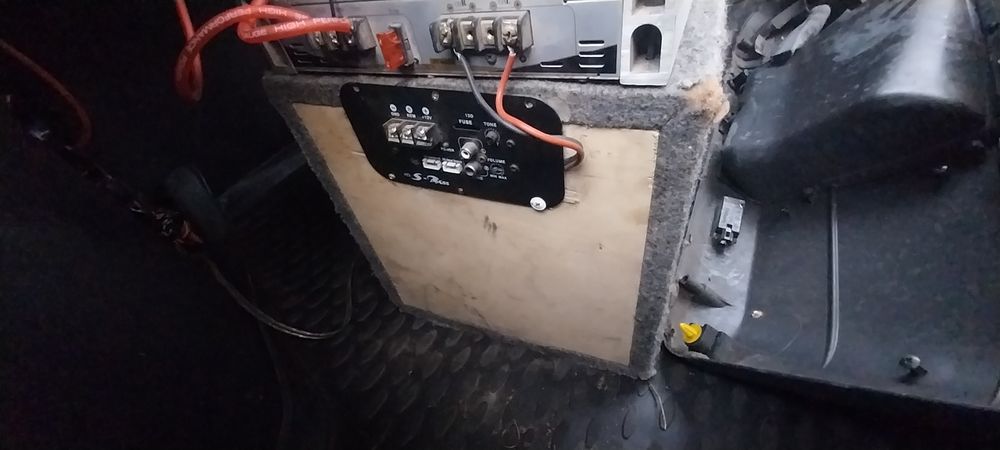 Сабвуфер продам 12вольт