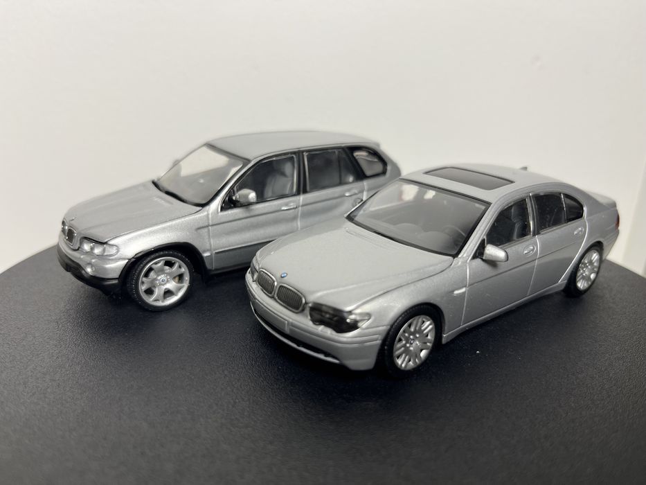 Продам модели Миничампс  1:43