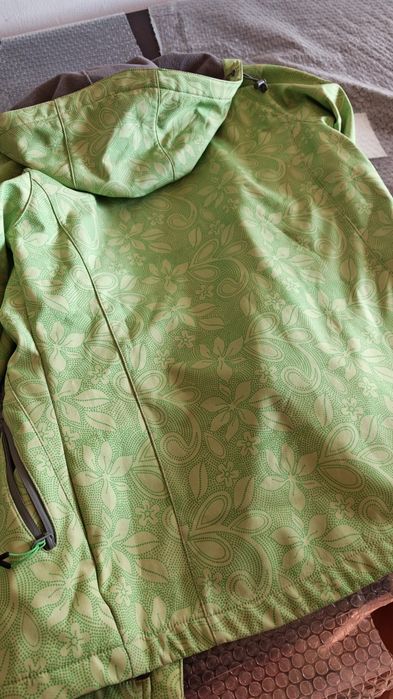 продам куртку/ветровку