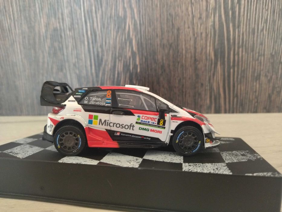 Метална количка Toyota Yaris WRC !!!