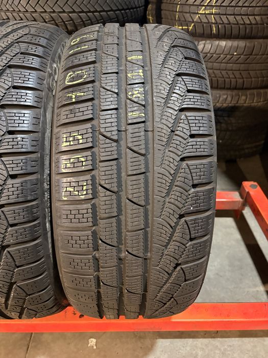 Anvelope iarna 235/40/19 Pirelli Winter Sottozero 2 235 40 19 R 19