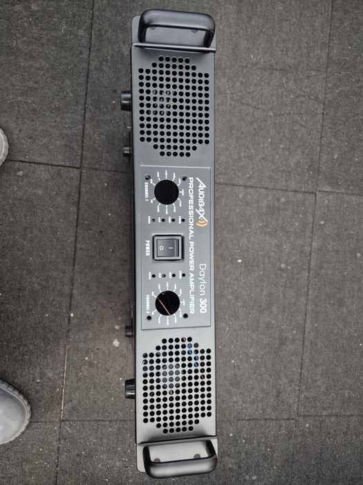 Cutie amplificator goala.