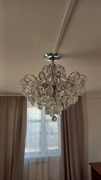 Продам люстры отличного состояния
