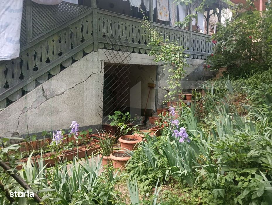 Casa de vanzare, 460 mp, 17 camere, zona Buzias