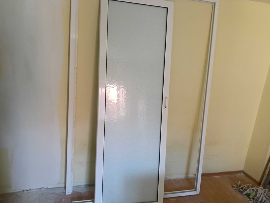 Ușa glisanta  termopan baie - bucătărie