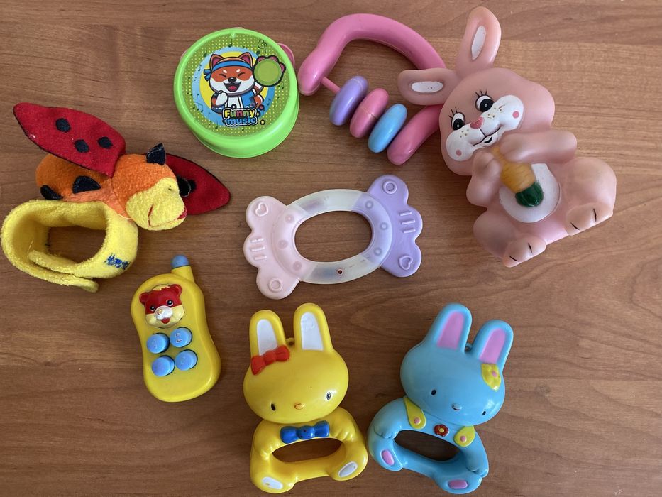 Игрушки для маленьких