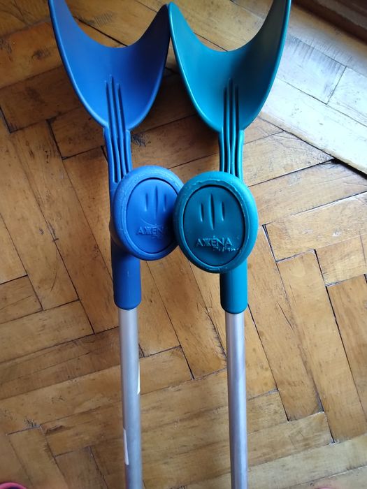 2 bastoane ortopedice reglabile ușoare