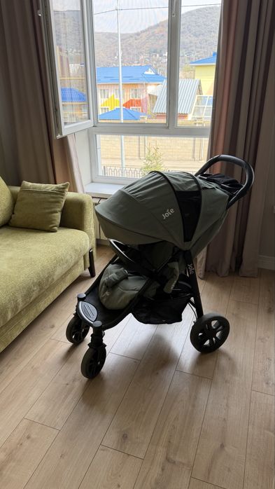 Коляска вездеход  от Joie