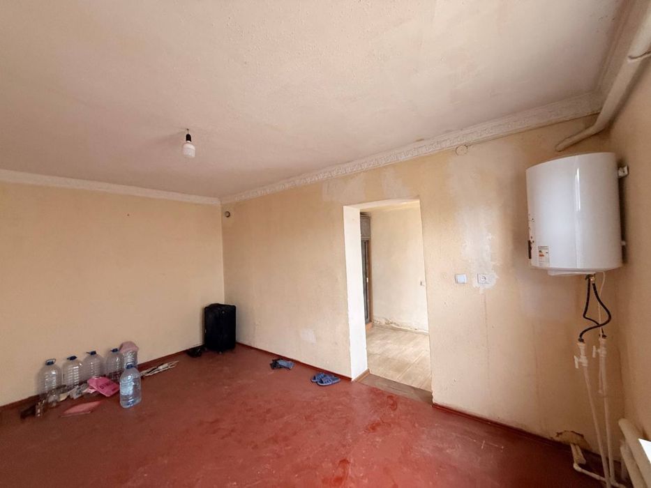 Политотделда ховли сотилади, ер нархида!