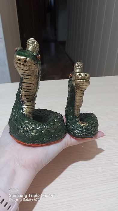 Фигурки змей ручная работа