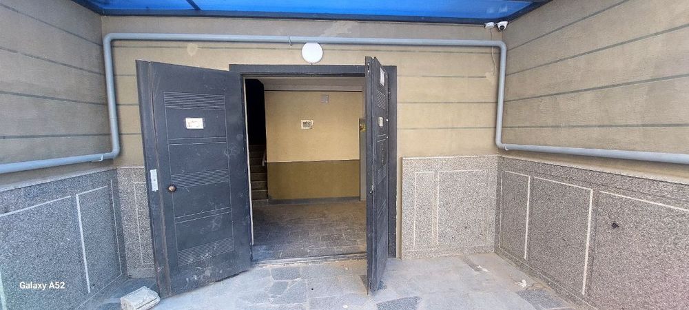 Продается квартира 3 комнатная. 85 КВ/м  (1-этаж)