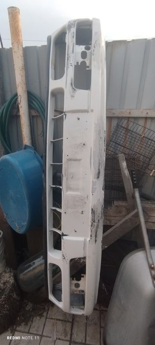 Продам оригинальный бампер передний гольф 3