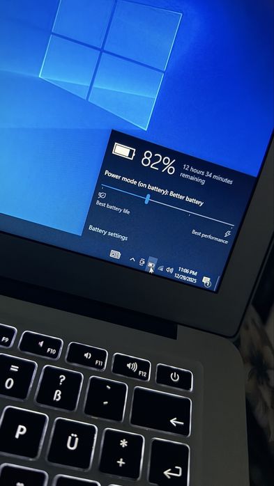 MacBook Air 2015/ windows 10 pro/ macOS mojave/ 13 inch