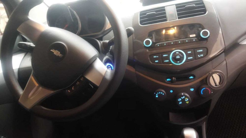 Продаётся SPARK  4 позиции в отличном  состояние