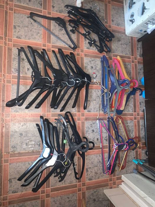 Плечики вешалки разные