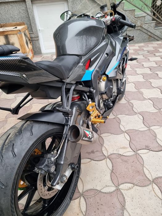 BMW S1000RR sotiladi