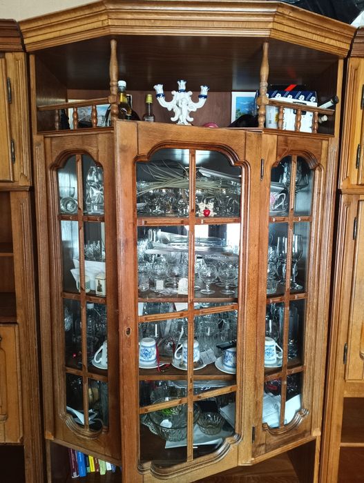 Mobilier lemn masiv foarte frumos facut