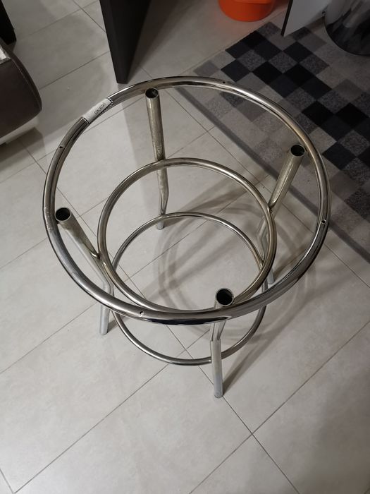 Продавам маса  много запазен