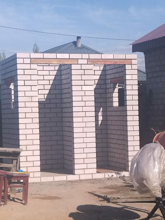 Каменщик строитель
