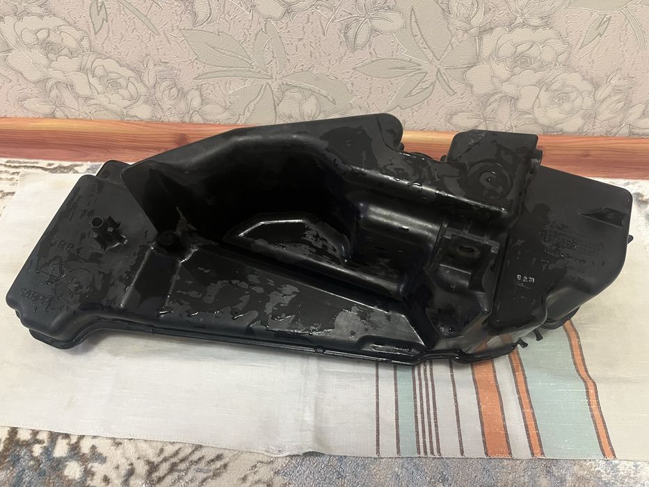 Бачок стеклоомывателя передний