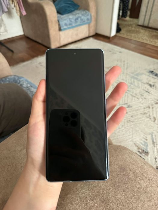 Oneplus 12r    .