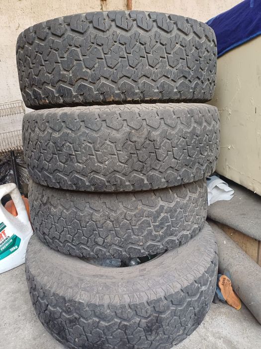 Продам резину ат максис