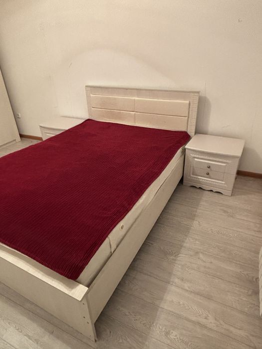 Продам спальный гарнитур