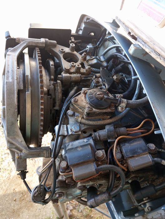 Продавам извън бордов двигател за лодка