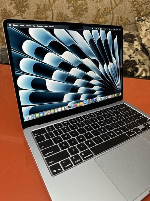 Macbook Air 13, M4 16/256. SkyBlue