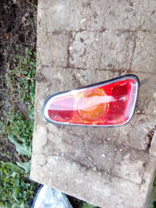 Продавам фарове и стопове