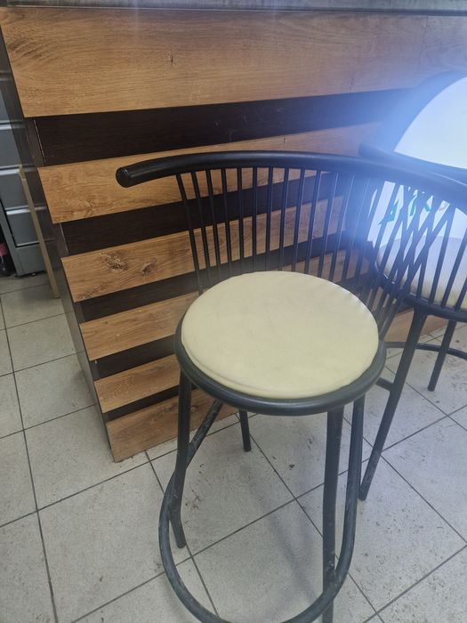 Продам барные стулья