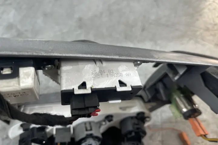 Buton avarie 2M5T13A350AA / 2M5T 13A350 AA Ford Focus 2000