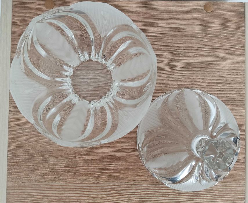 Кристална бонбониера с капак