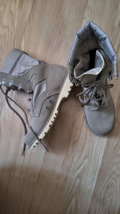 Bocanci militari NOI