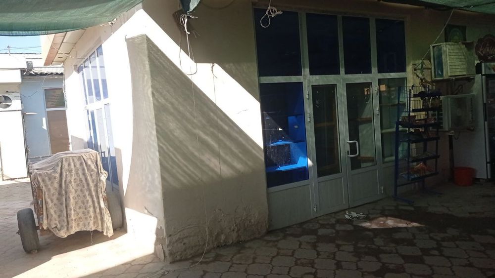 Dukon, uchquduq dehqon bozori markazi