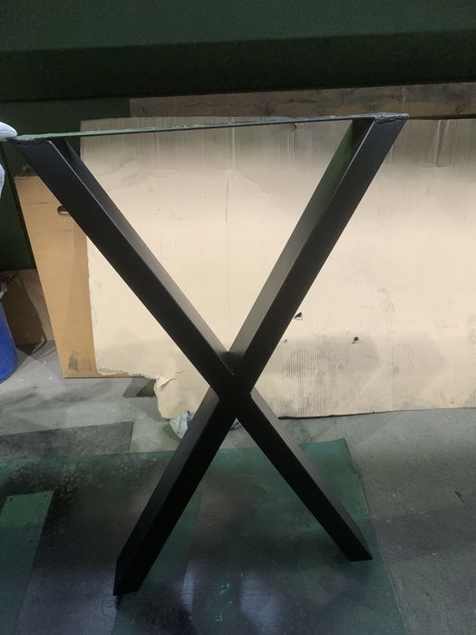 Метални крака за маса