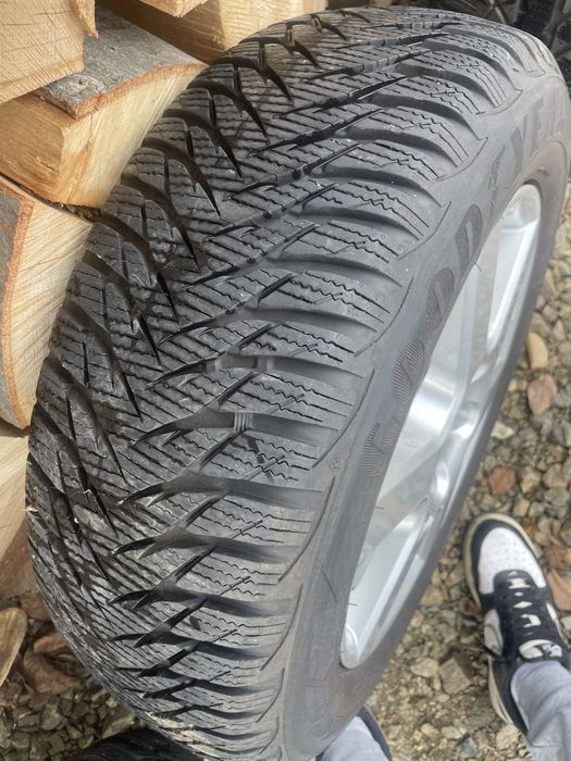 Anvelope cu jante