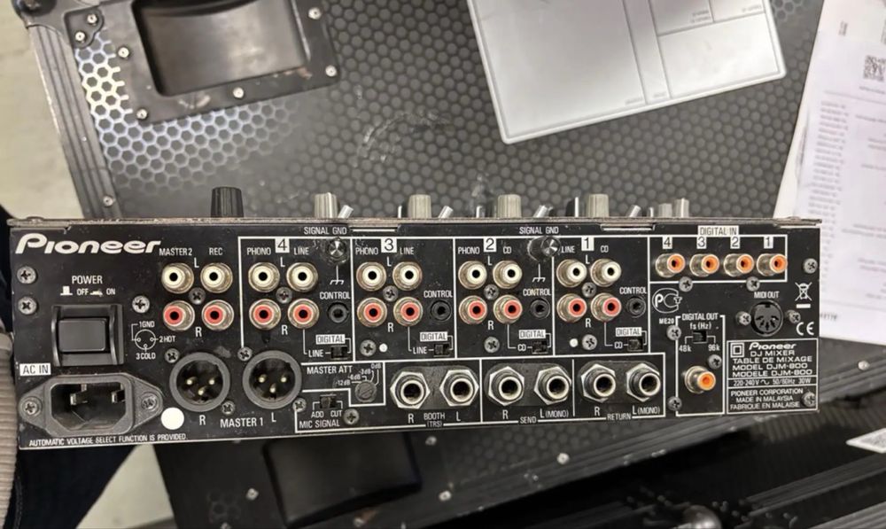Микшер Pioneer DJM-800