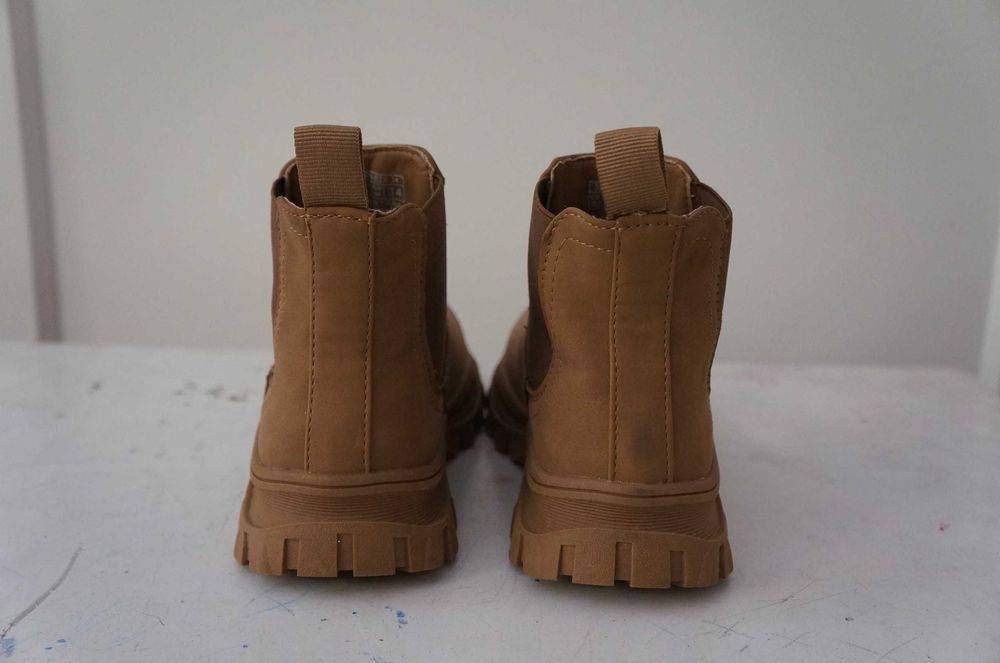 Модерни и удобни боти есен/зима/пролет 33/34 номер, отлично състояние