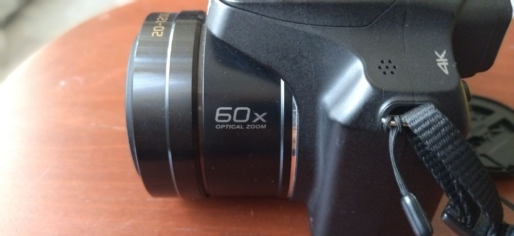 Panasonic lumix fz-82