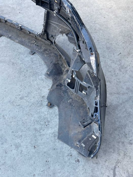 Bara fata Audi A6 C7 S Line cu defect - vezi poze