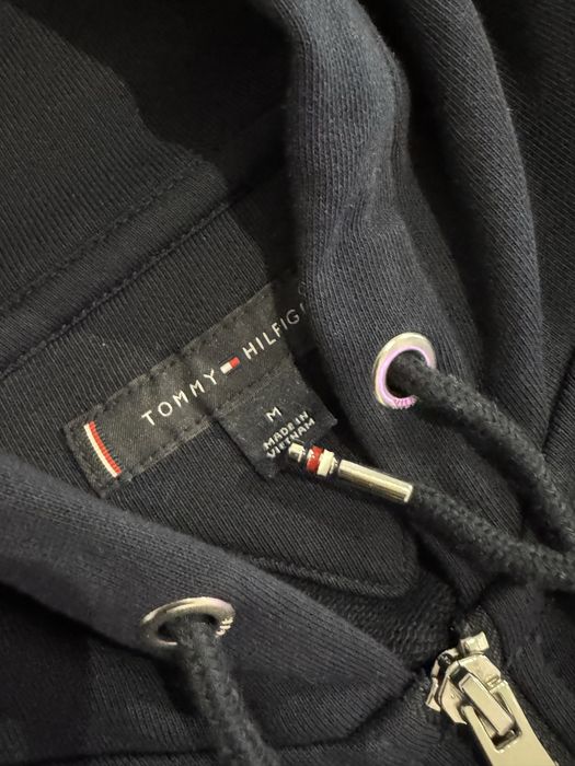 продам зипку tommy hilfiger