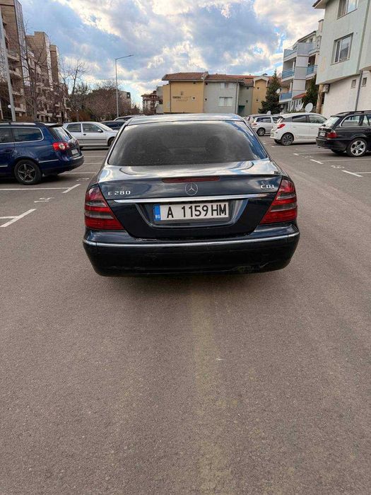 Автомобил Mersedes Benz