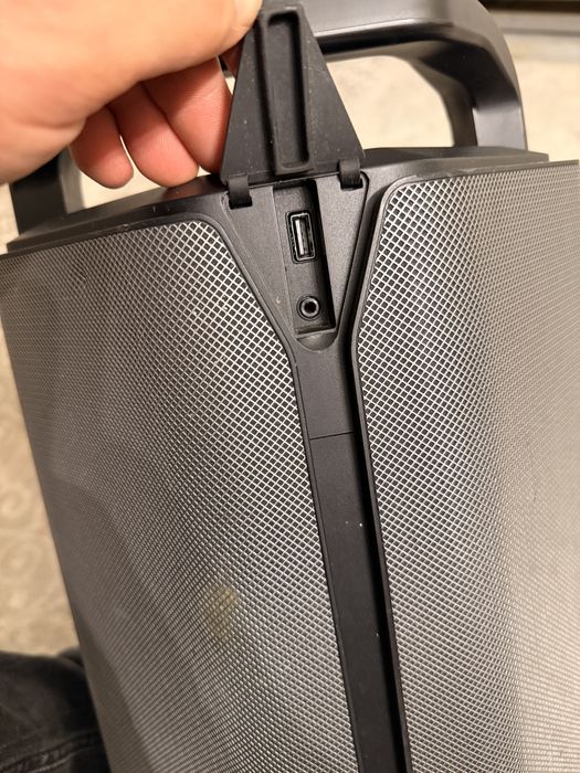 Vând boxă Soundcast VH7