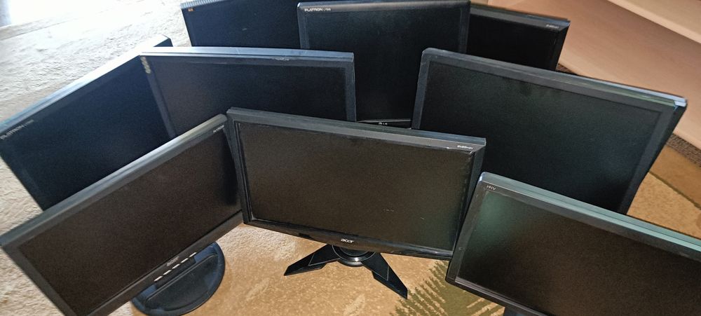 Монитор жидкокристаллический