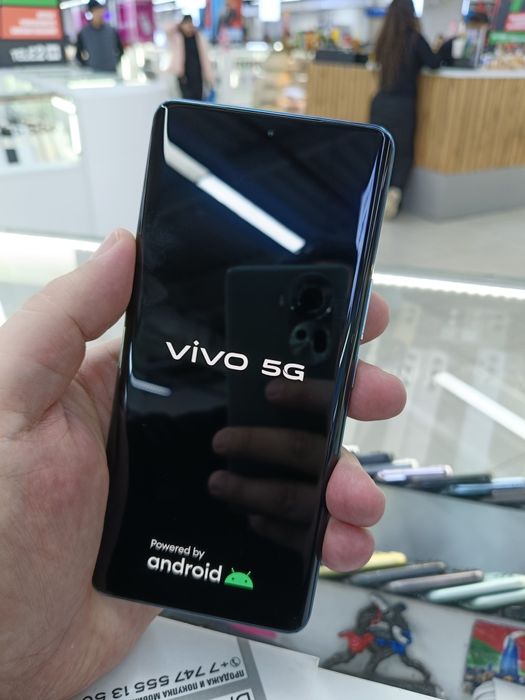 Срочно Vivo V25 pro 12/256